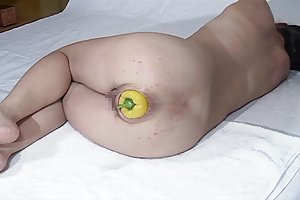 Rohkeasti masturboi pillu