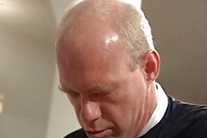 Karvaisen emättimen vanhat naiset