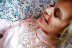 Varovasti ja ystävällisesti huiput perse laiha tyttöystävä