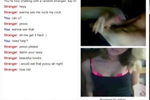 Venäjän brunette rentouttaa rolls anaali seksiä pojan kanssa